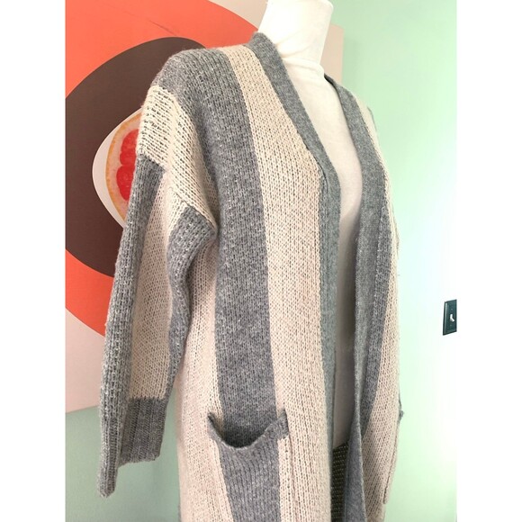 The Great.  Cardigan sweater - Picture 2 of 10